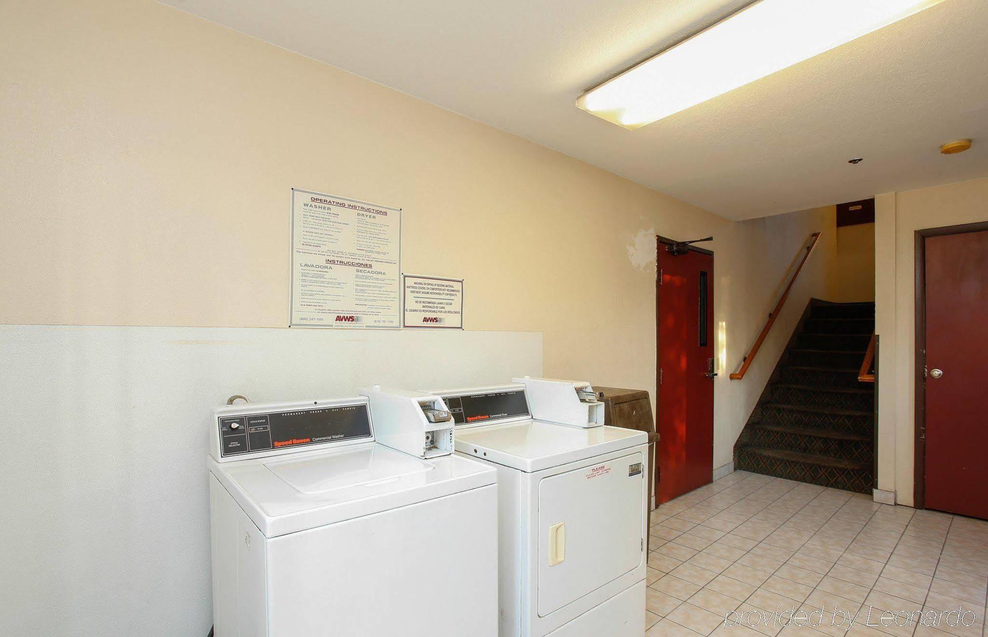 Ontario Airport Executive Inn Extérieur photo