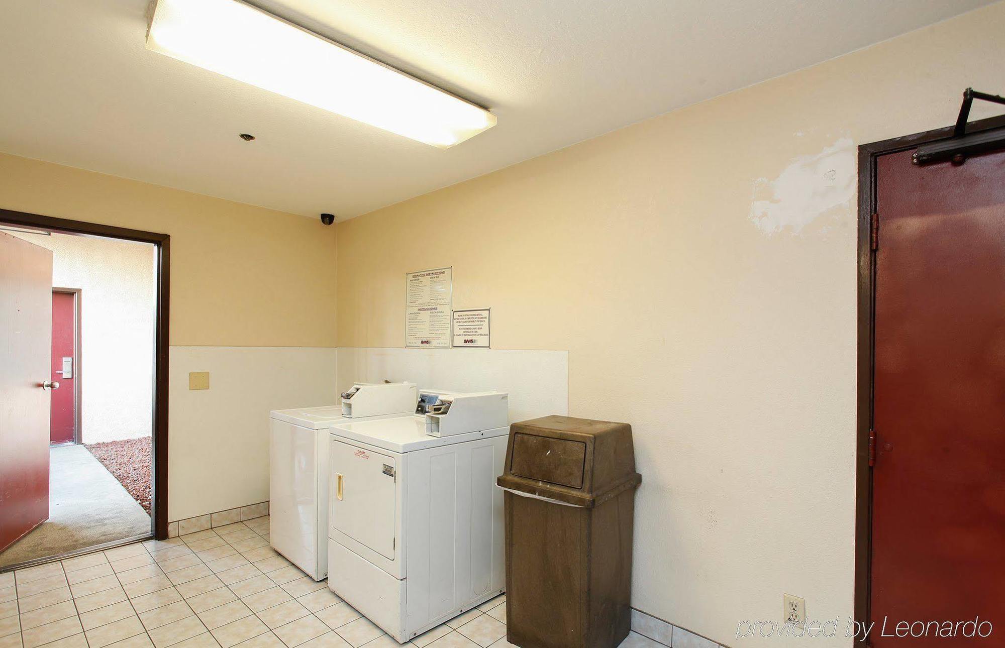 Ontario Airport Executive Inn Extérieur photo